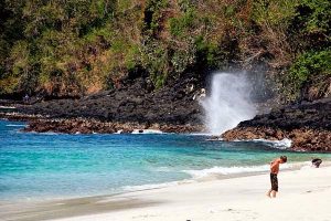 Water Blow di Pantai Bias Tugel Bali