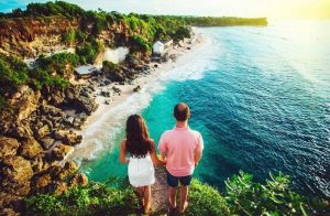 Surga tersembunyi di Pantai Balangan Bali